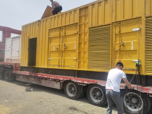 李沧除了负载情况和发动机维护，还有哪些因素会影响 200kw 柴油发电机的油耗？